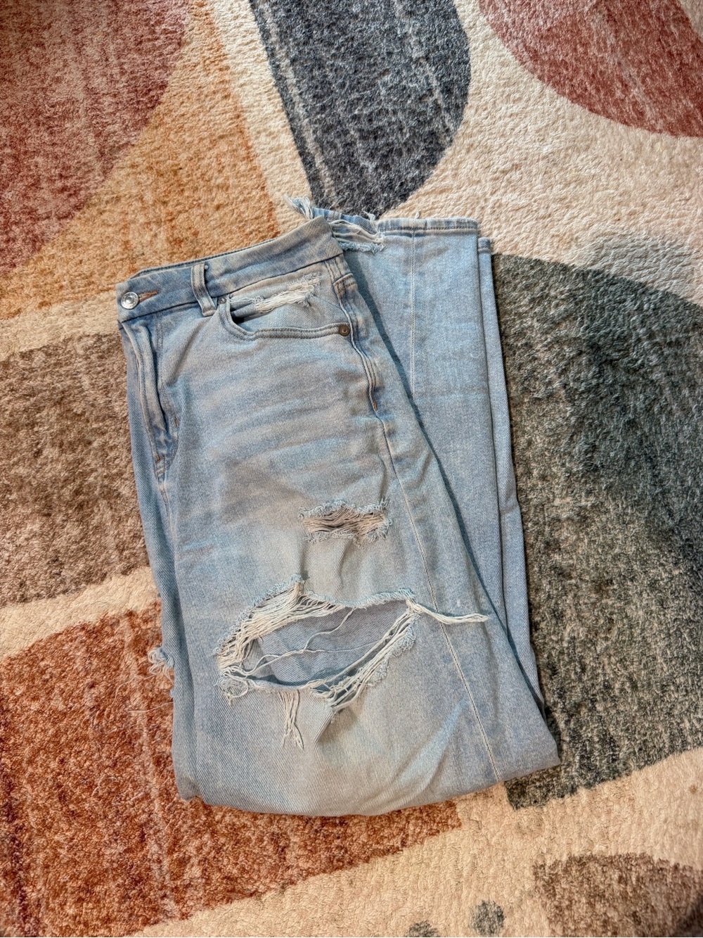 American Eagle Outfitters Light Wash Distressed Boyfriend Jeans